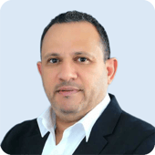 Mario Eisa headshot_square blue